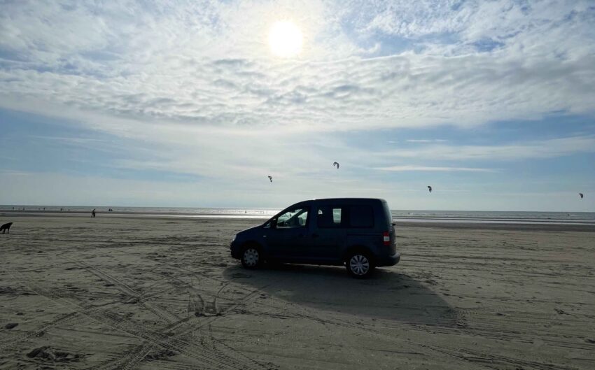 Mit dem Minicamper am Strand